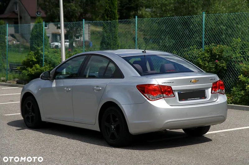 Chevrolet Cruze 1.8 LS - 4