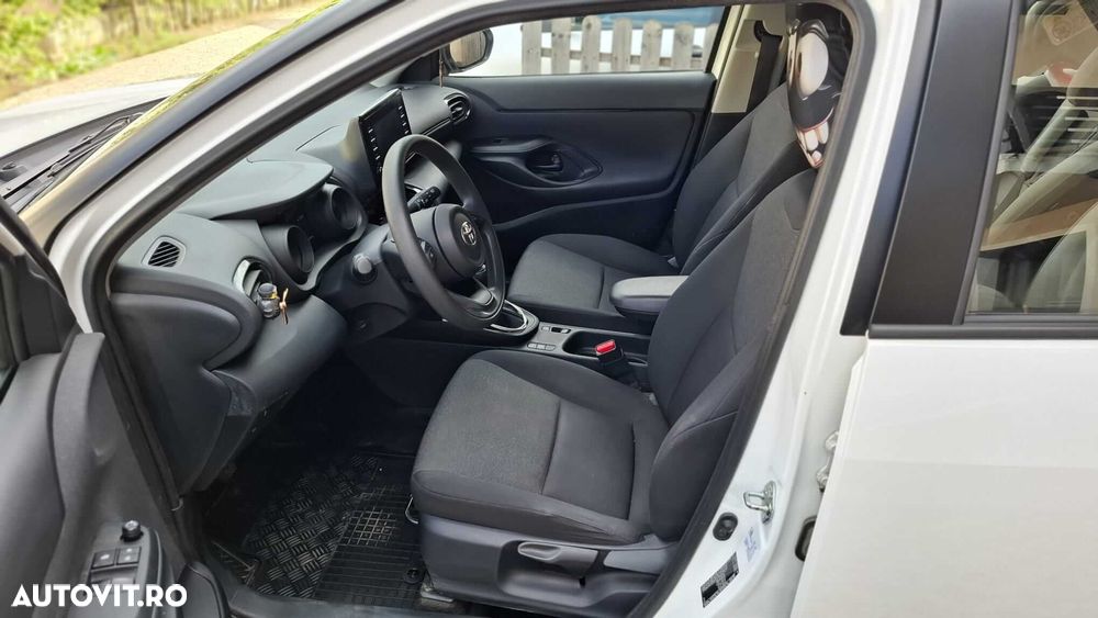 Toyota Yaris 1.5 MT Active - 3