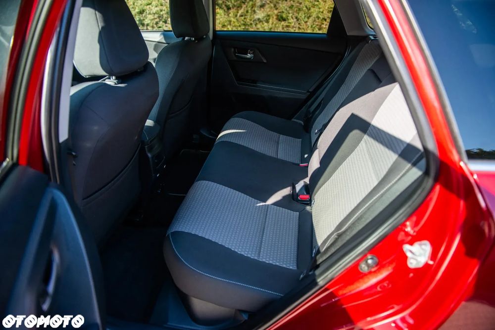 Toyota Auris - 18