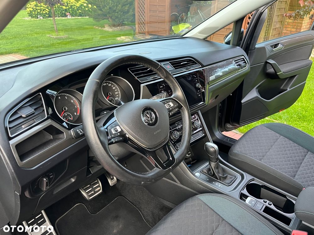 Volkswagen Touran 1.5 TSI ACT OPF DSG IQ.DRIVE - 25
