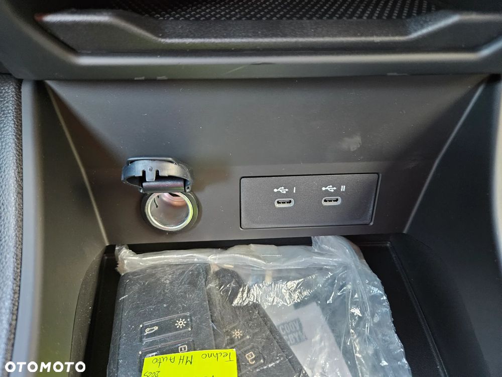 Renault Captur 1.3 TCe mHEV Techno EDC - 24