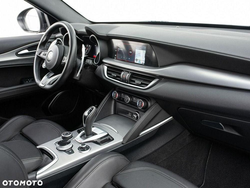 Alfa Romeo Stelvio - 34
