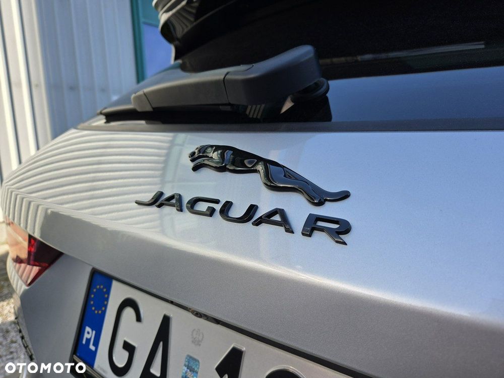 Jaguar F-Pace - 13