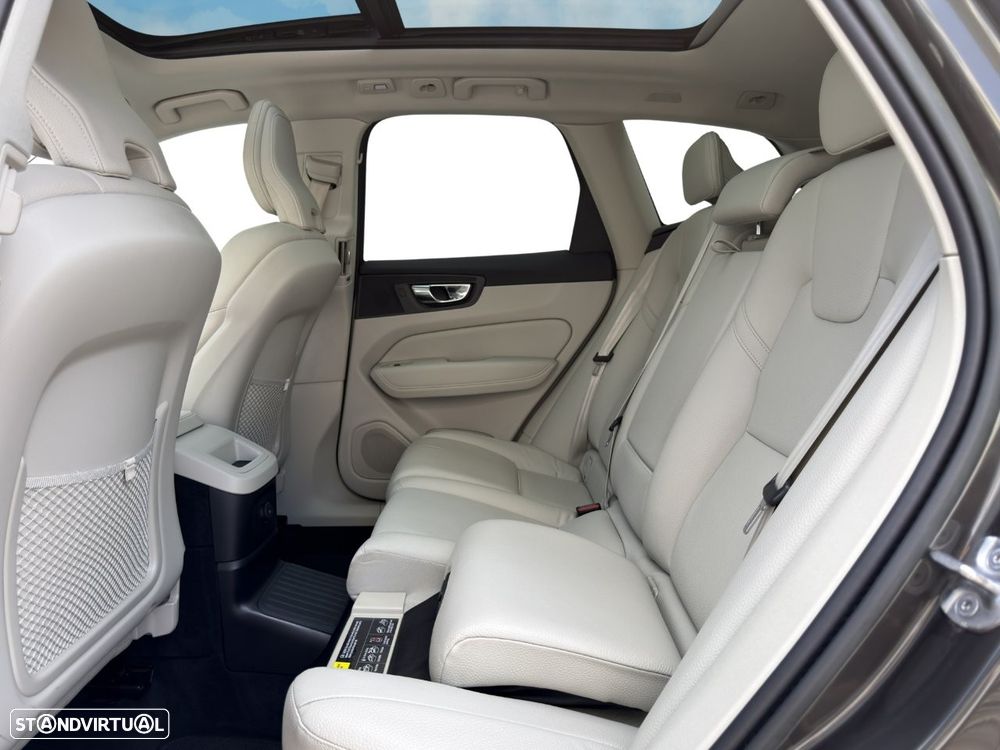 Volvo XC 60 2.0 T6 PHEV Inscription AWD - 10