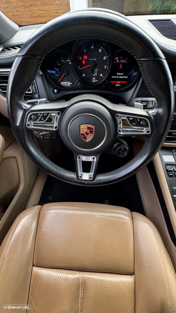 Porsche Macan Standard - 16