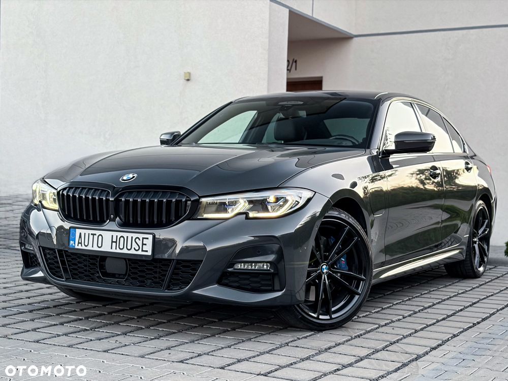 BMW Seria 3 330e M Sport - 1