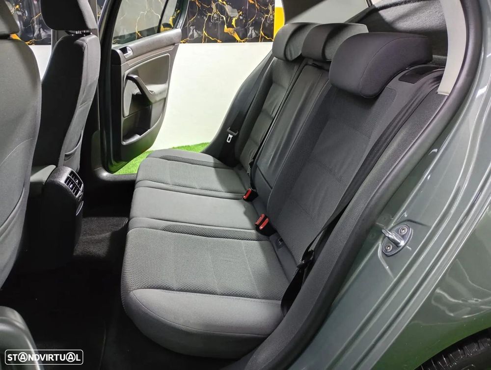 VW Golf - 34