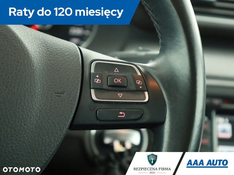 Volkswagen Passat - 16