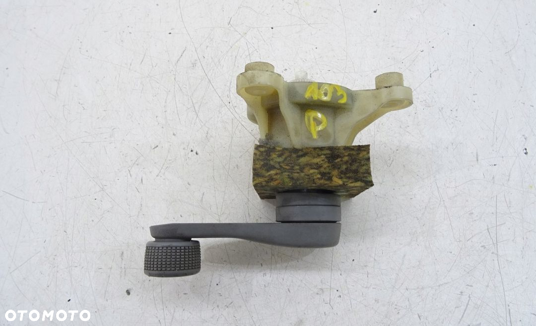 MECHANIZM KORBKA SZYBY PRAWY PRZÓD - VW T5 07R EU - 4