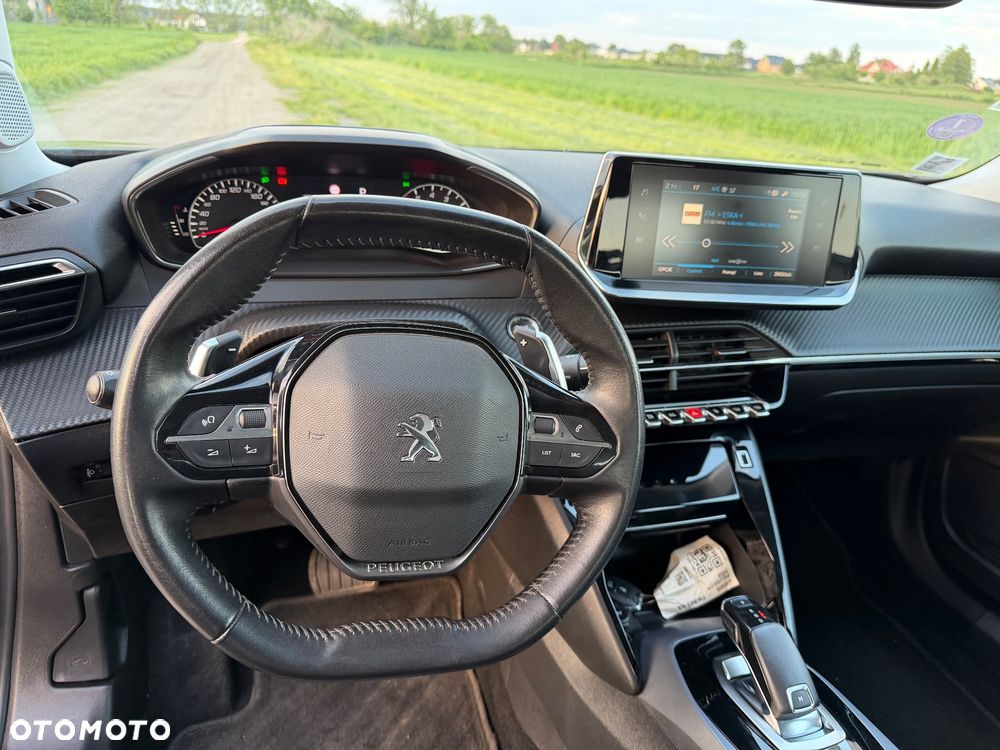Peugeot 2008 1.2 PureTech Allure S&S EAT8 - 9