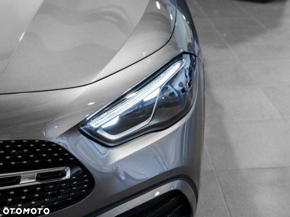 Mercedes-Benz GLA 200 AMG Line - 16