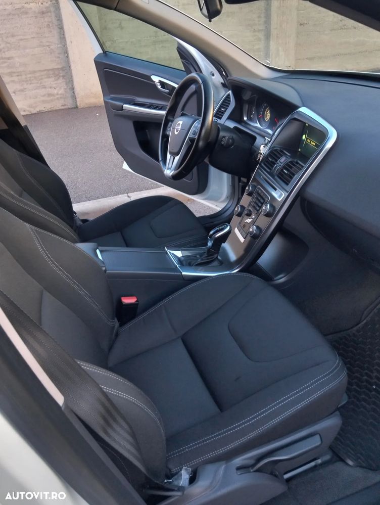 Volvo XC 60 D3 Geartronic Momentum - 13