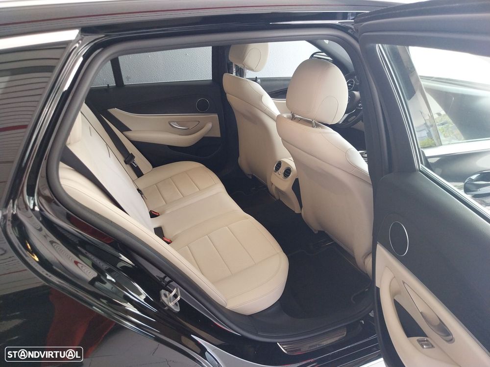Mercedes-Benz E 300 de 4Matic 9G-TRONIC Exclusive - 9
