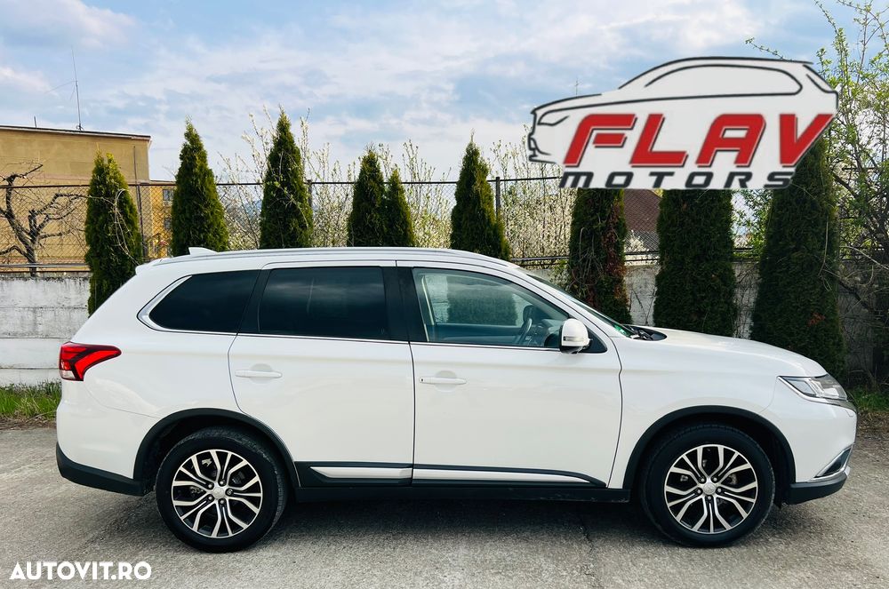 Mitsubishi Outlander 2.2 DI-D 4WD Automatik Intense - 27