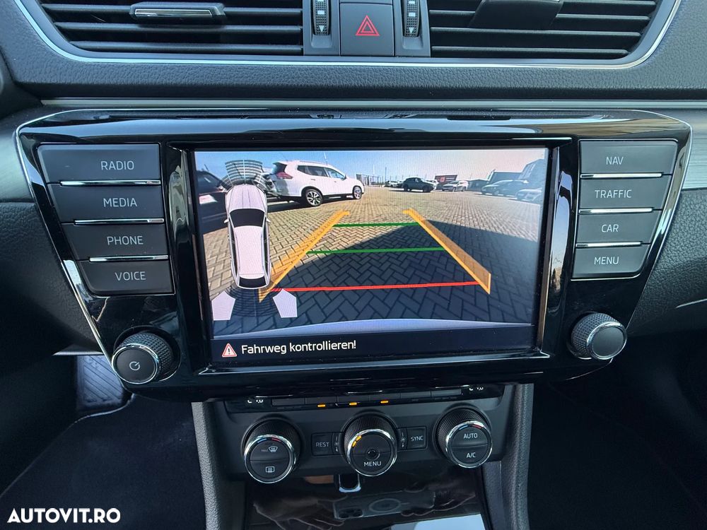 Skoda Superb 2.0 TDI DSG Sportline - 16