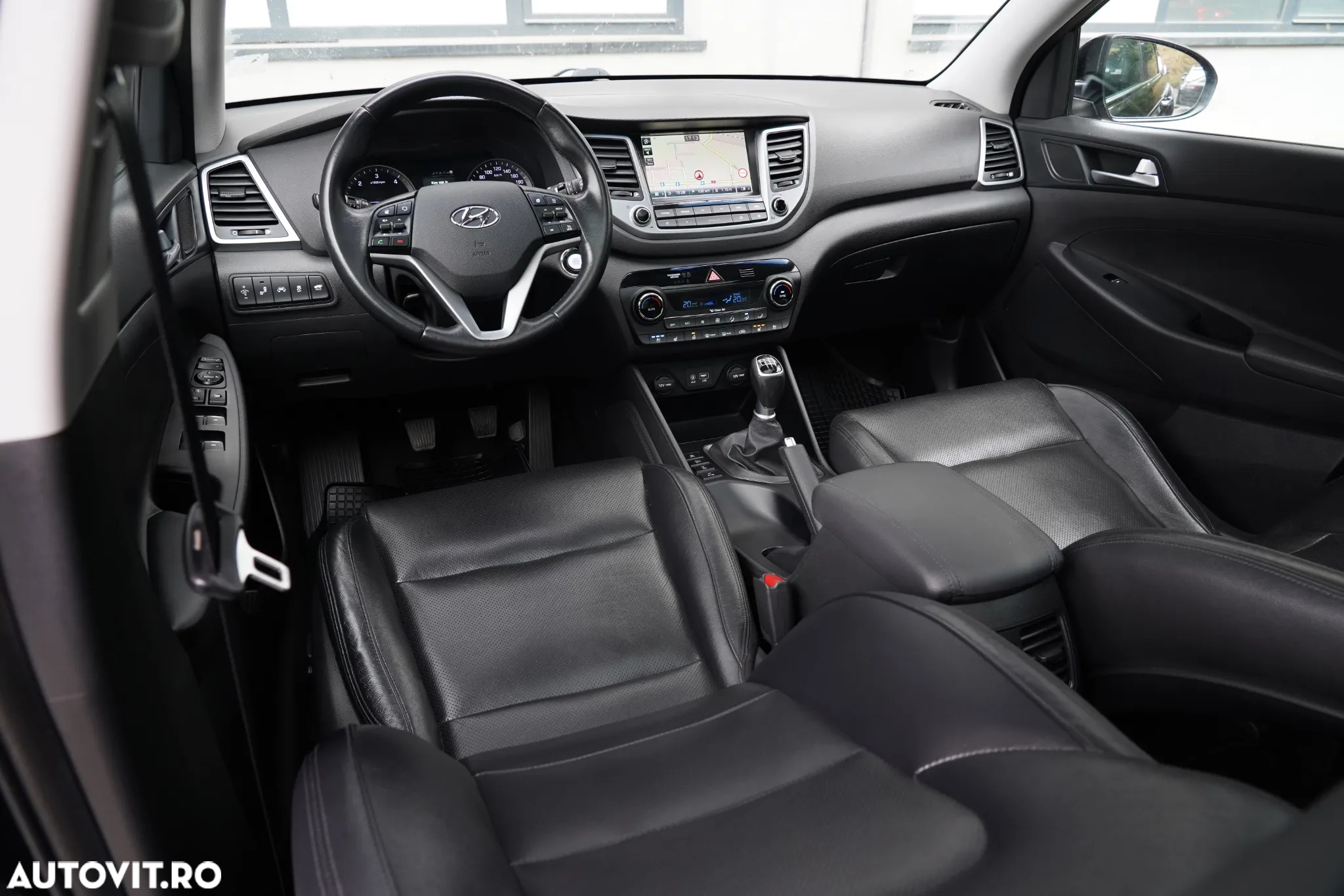 Hyundai Tucson 2.0 CRDI 4WD Style - 11