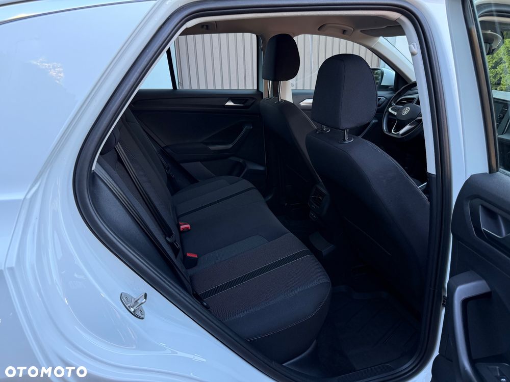 Volkswagen T-Roc - 10