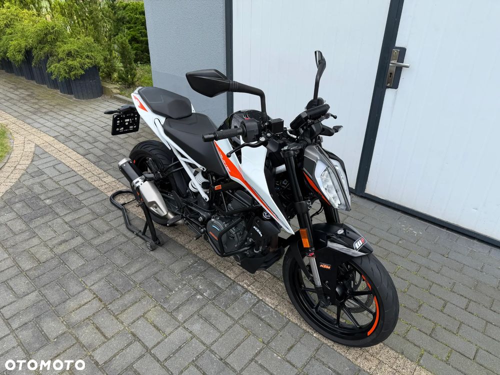KTM Duke 390 - 24