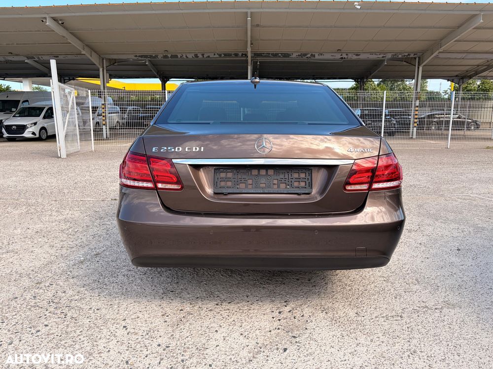 Mercedes-Benz E 2013 photo 5