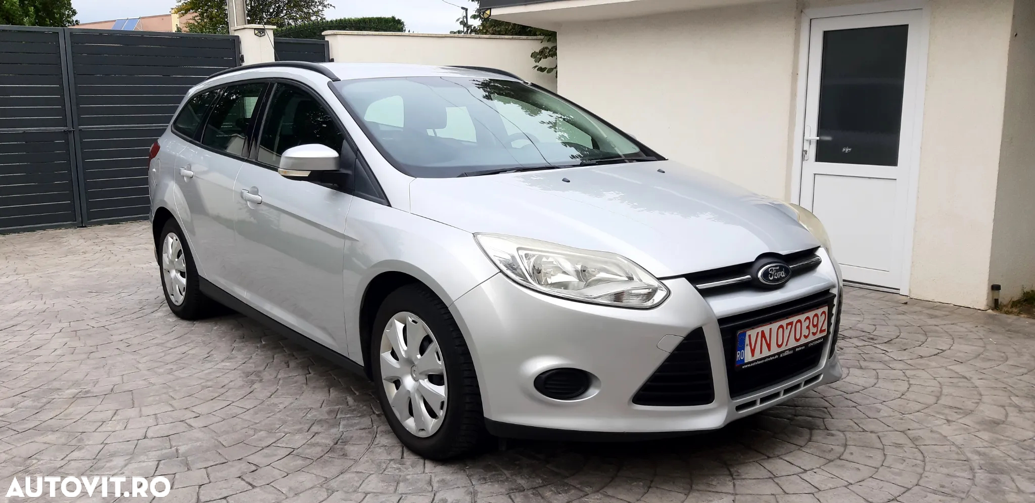 Ford Focus Turnier 1.6 Ti-VCT Champions Edition - 14