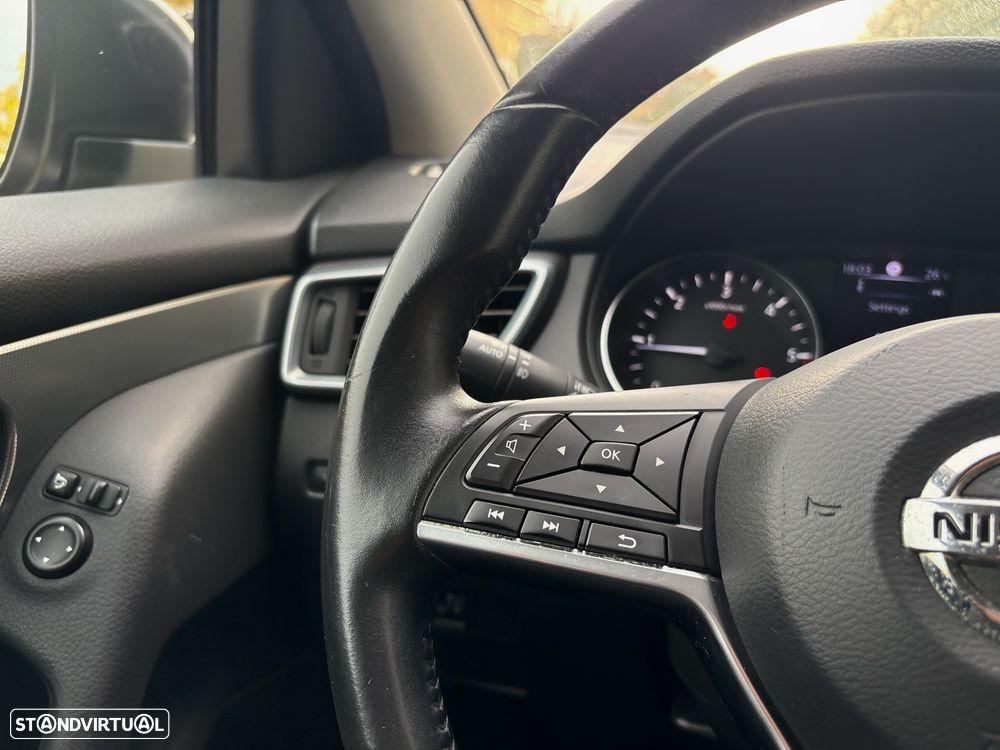 Nissan Qashqai 1.5 dCi N-Connecta 18 - 12