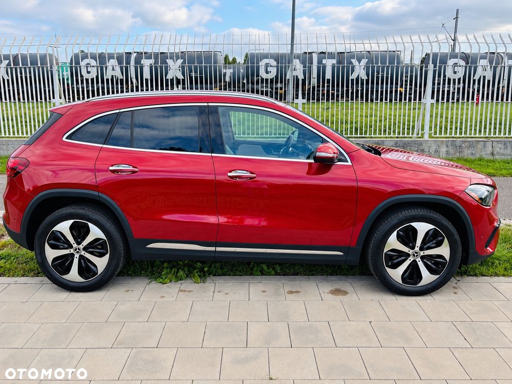 Mercedes-Benz GLA 250 4Matic 8G-DCT Progressive Advanced - 11