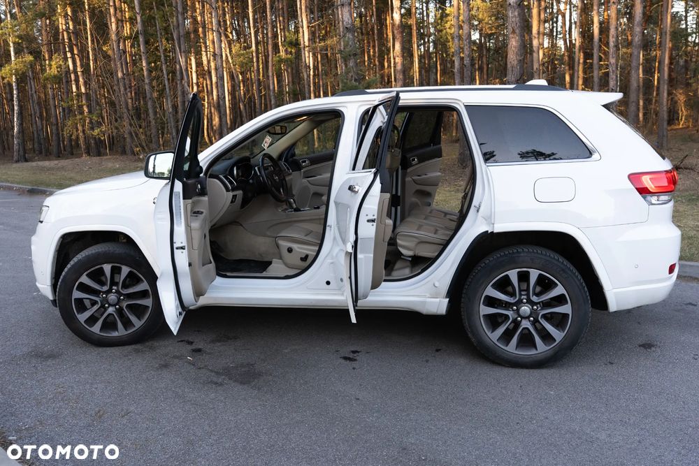 Jeep Grand Cherokee - 11