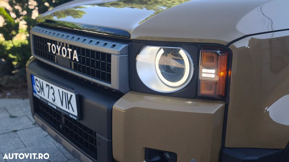 Toyota Land Cruiser 300 - 11