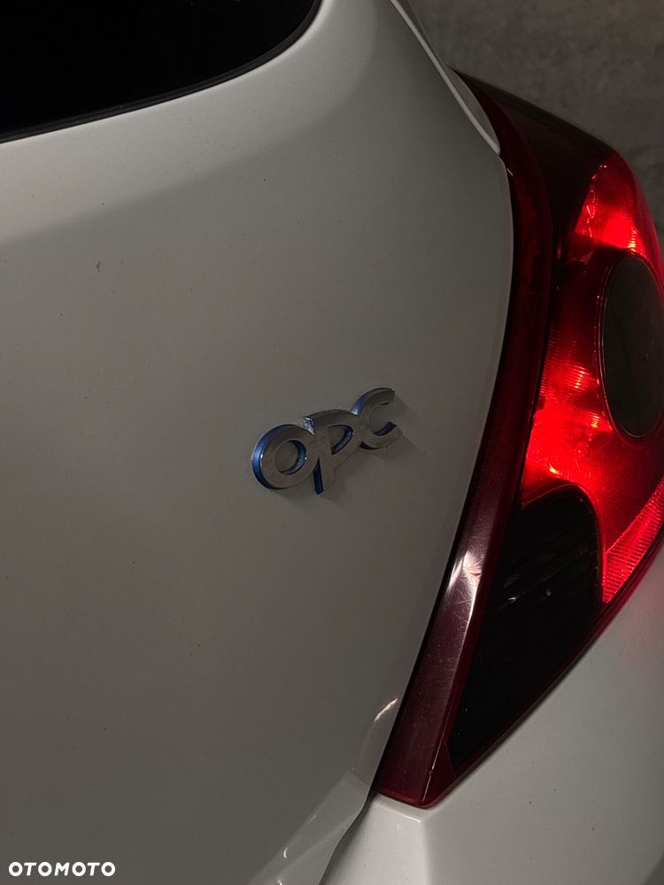 Opel Corsa 1.6 Turbo OPC - 16