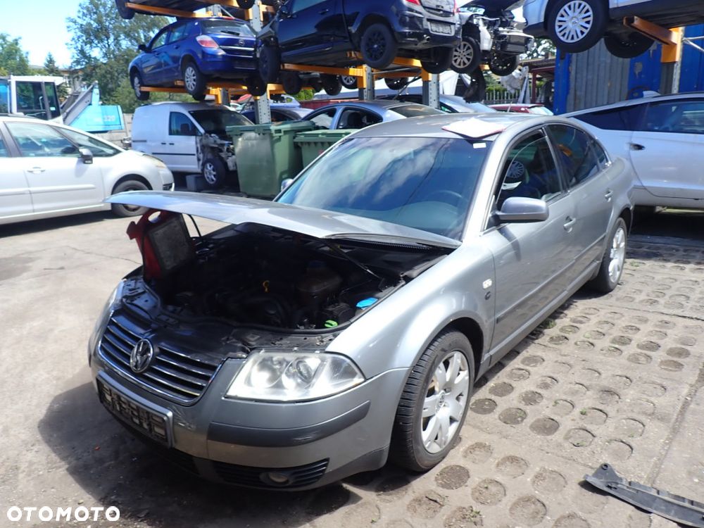 CZĘŚCI - Vw Passat B5 2,0 B 8V 115KM AZM SEDAN LIFT EMU 5D lakier LD7W 2002r. INDEX - 10145 - 1
