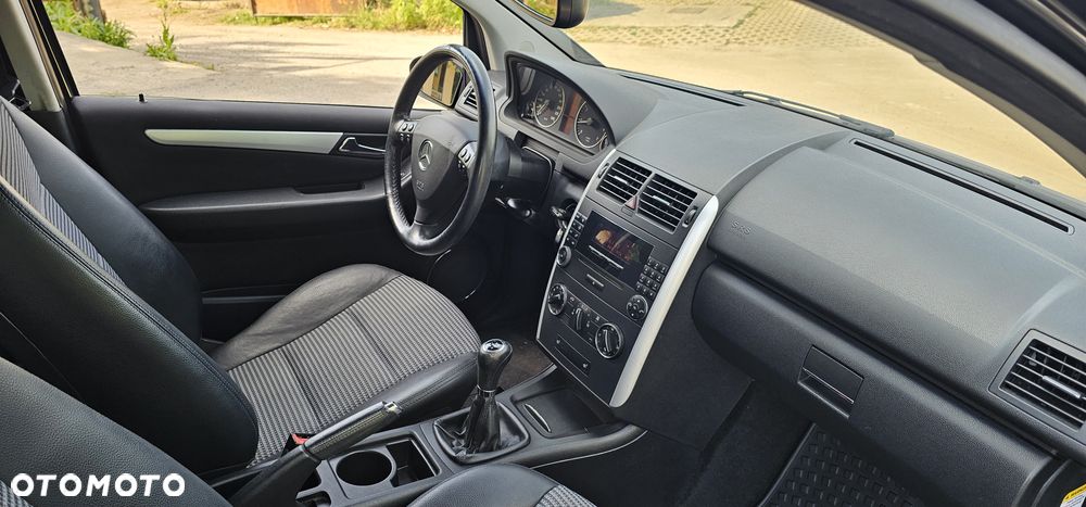 Mercedes-Benz Klasa A 150 Avantgarde Edition 10 - 24