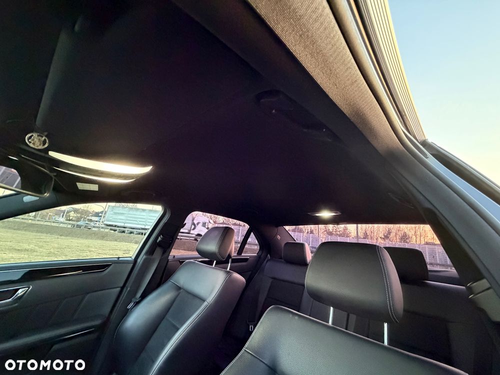 Mercedes-Benz Klasa E 220 CDI BlueEff Avantgarde - 13