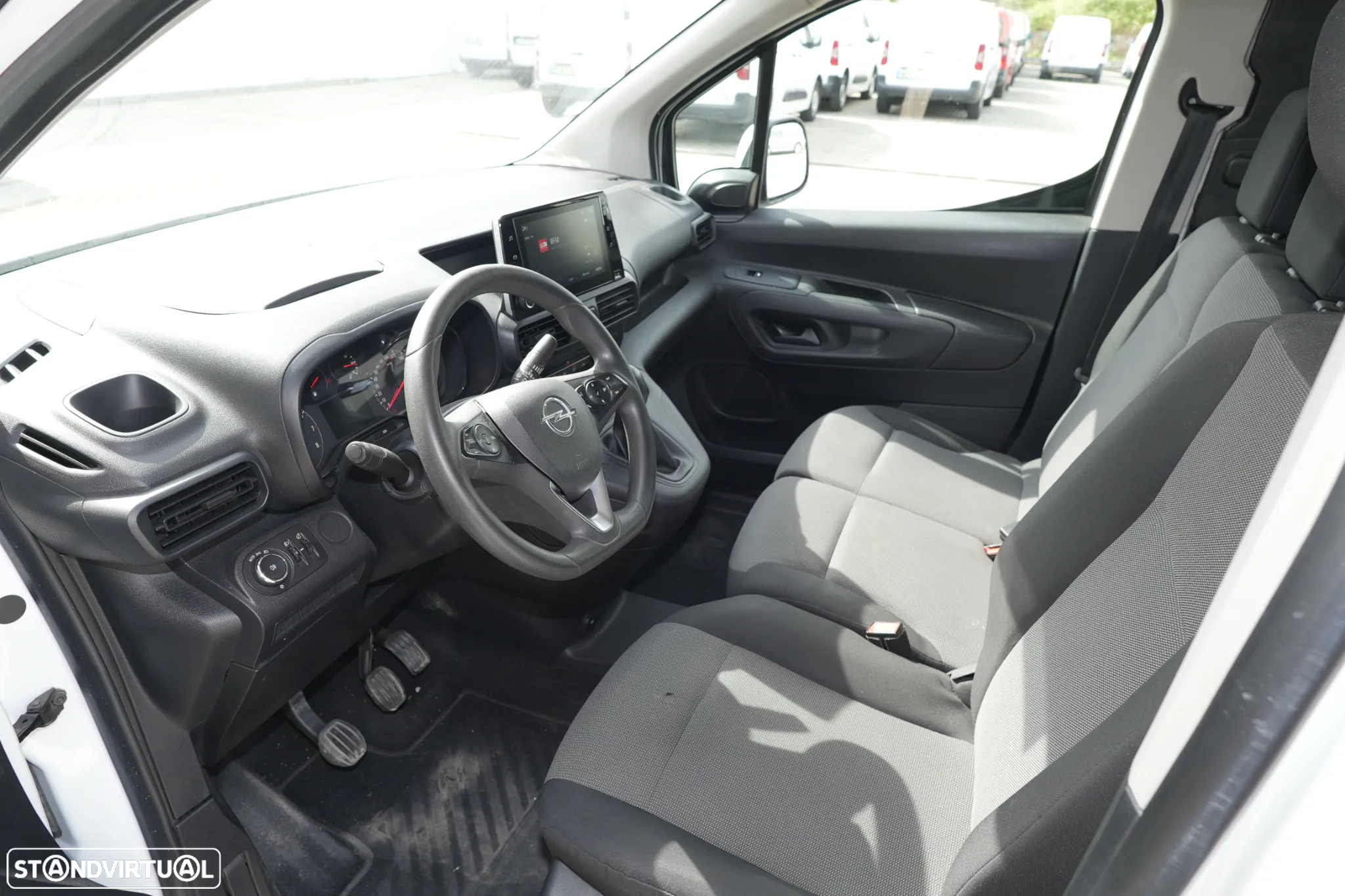 Opel Combo 1.5CDTI 102cv Ecrã Central - 9