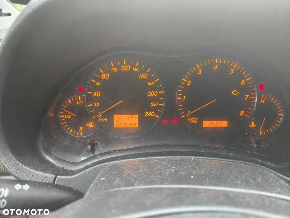 Toyota Avensis 2005 photo 5