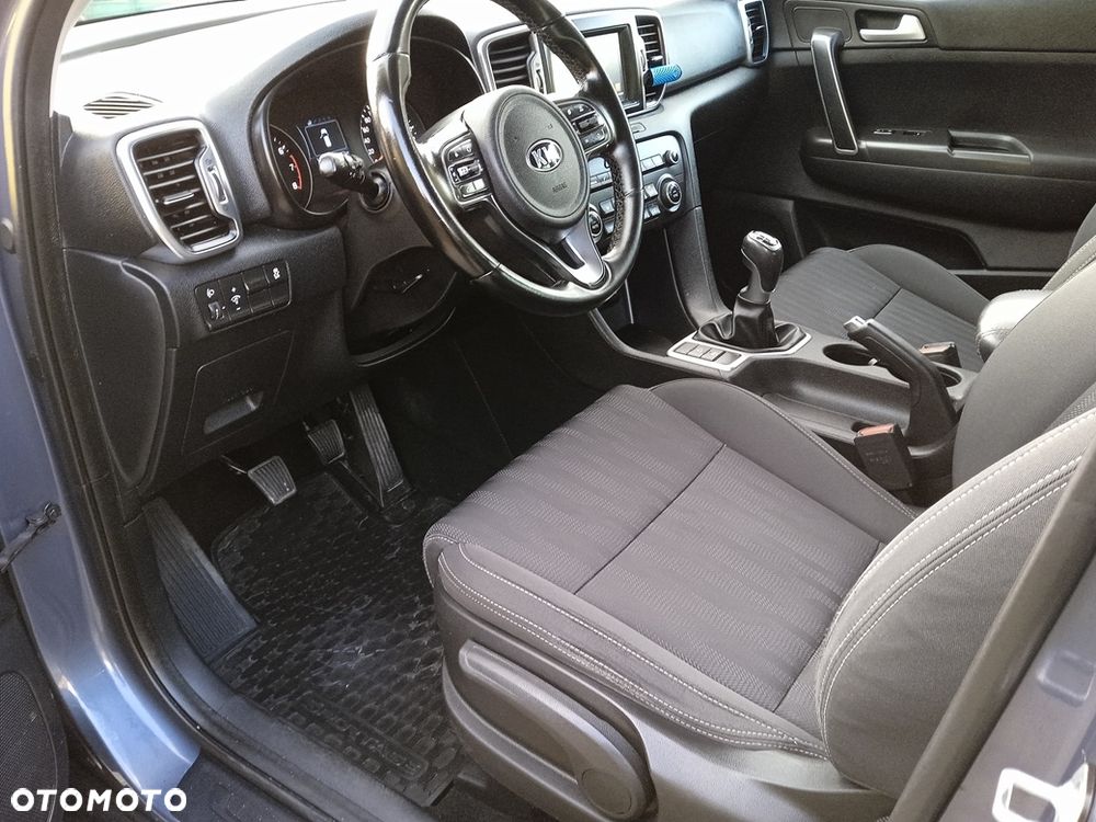 Kia Sportage 1.6 GDI Black Edition 2WD - 8