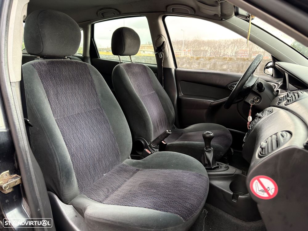 Ford Focus Ambiente - 10