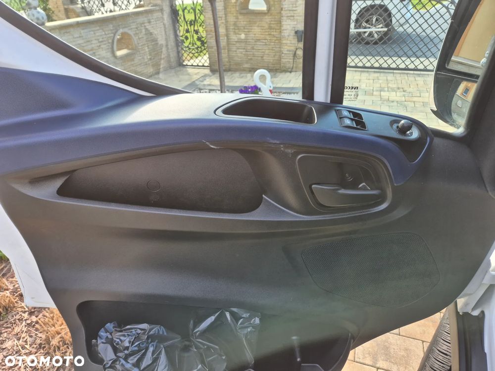 Iveco DAILY 35S21 210KM L3H2 KLIMA BHIMATIC KAMERY NAVI - 26