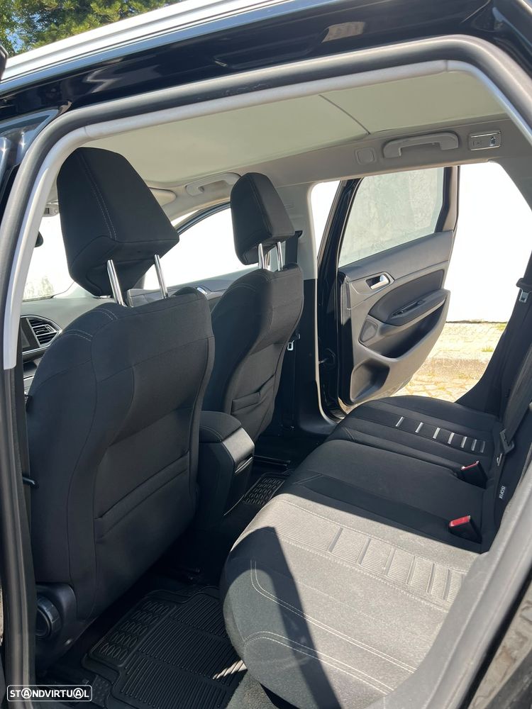 Peugeot 2008 1.6 e-HDi Allure - 8