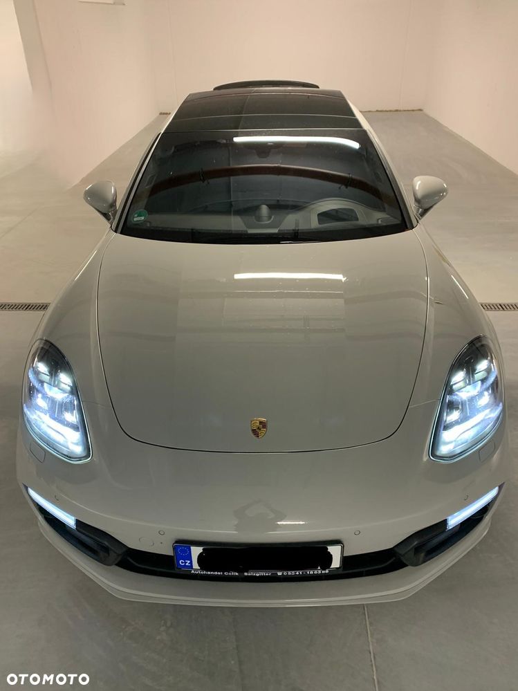 Porsche Panamera - 3