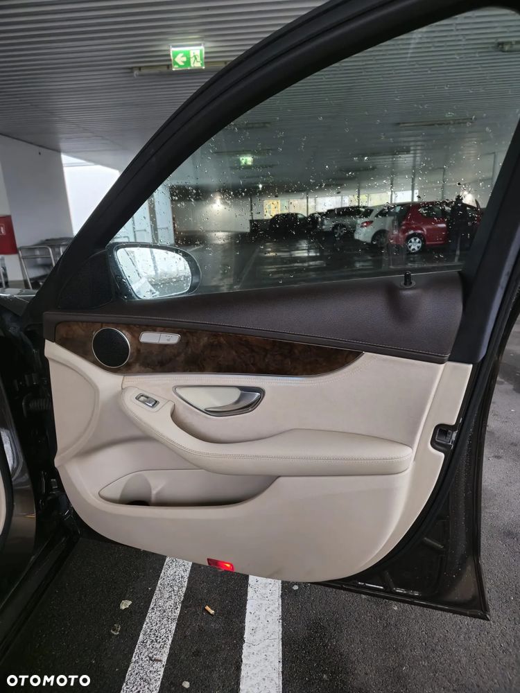 Mercedes-Benz Klasa C 220 CDI 4Matic 7G-TRONIC - 6