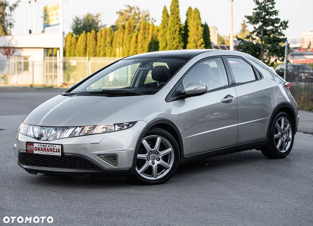 Honda Civic 1.8 Executive NAVI - 2