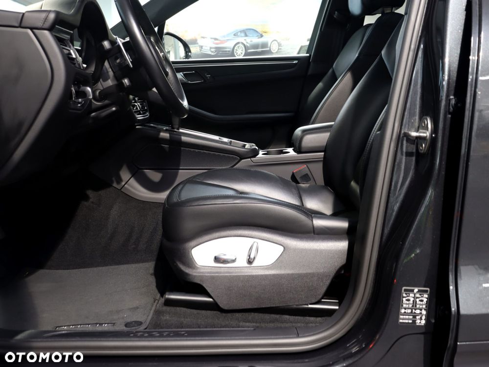 Porsche Macan Standard - 17