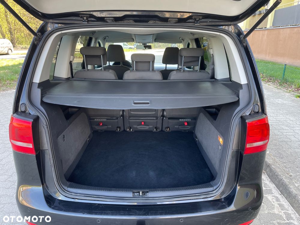 Volkswagen Touran 2.0 TDI DPF Highline DSG - 24