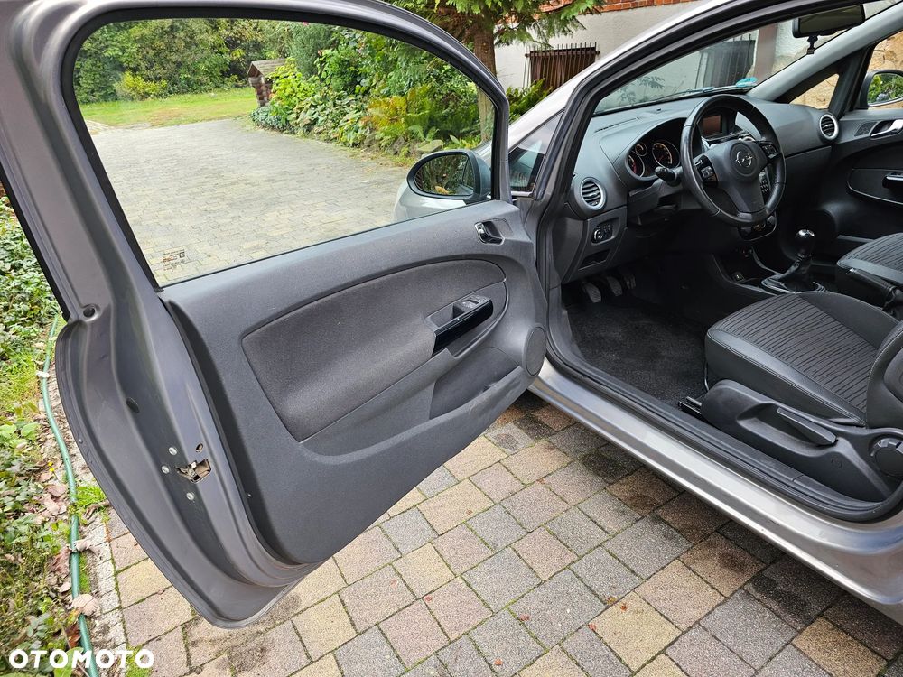 Opel Corsa - 20