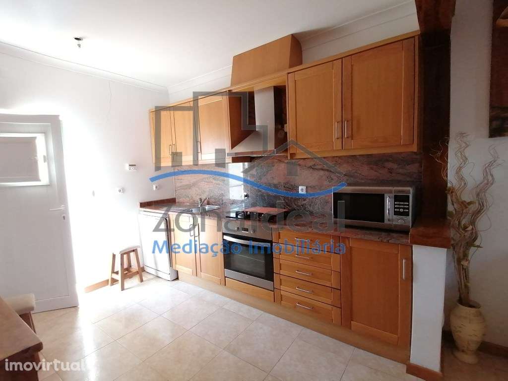 Moradia com quintal, localizada em Alenquer - Grande imagem: 5/20