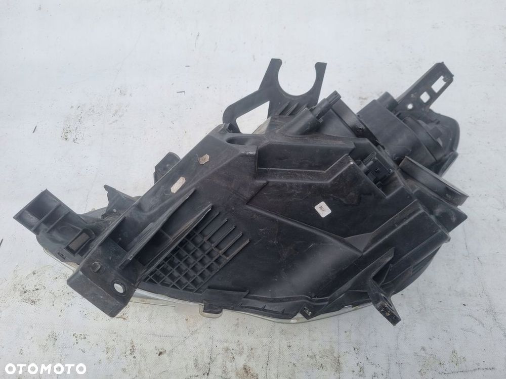 LAMPA PRZOD PRZEDNIA PRAWA CITROEN BERLINGO PARTNER III LIFT 15- EU - 8