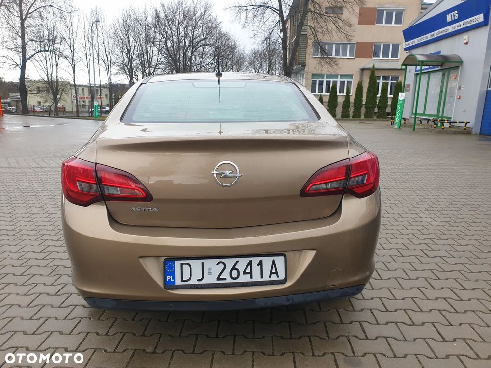 Opel Astra 1.6 automatik Active - 5