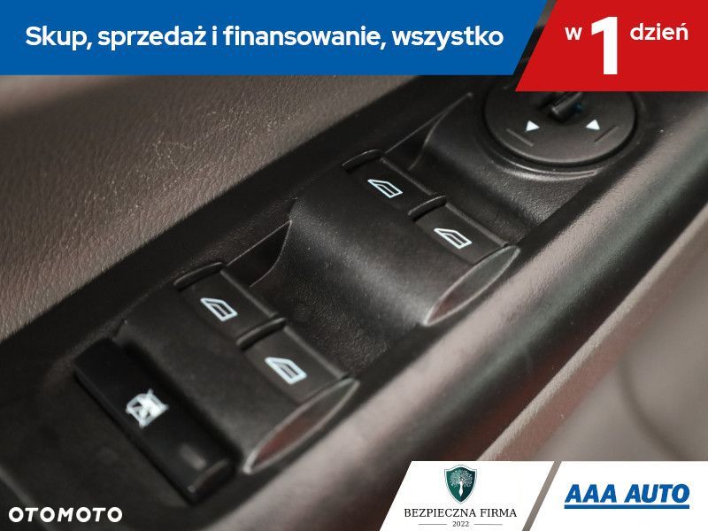 Ford Transit Connect - 17