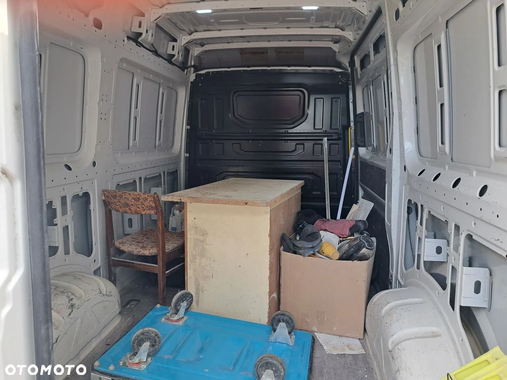Volkswagen CRAFTER - 16