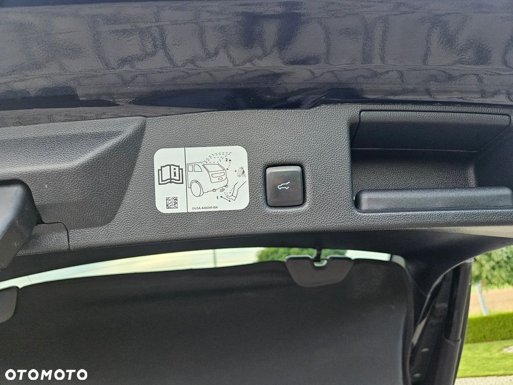 Ford Kuga 2.0 EcoBlue Hybrid ST-LINE X - 33